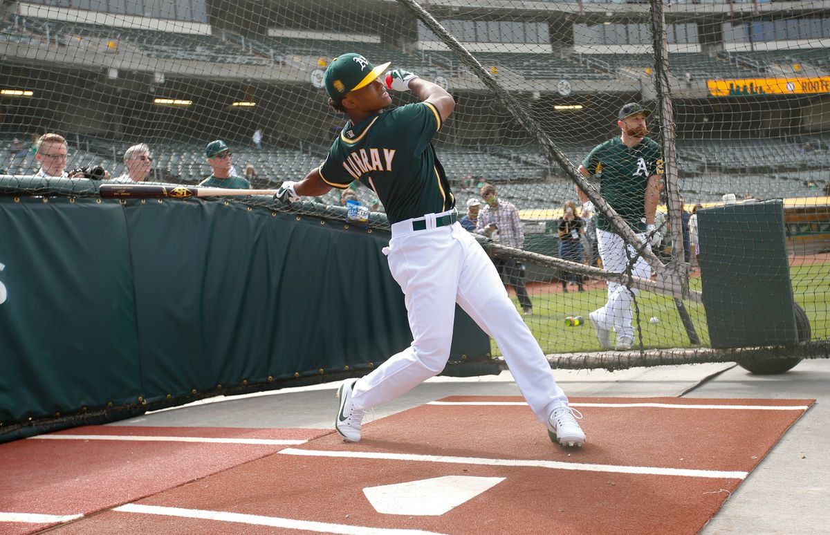 Kyler Murray Signs Contract