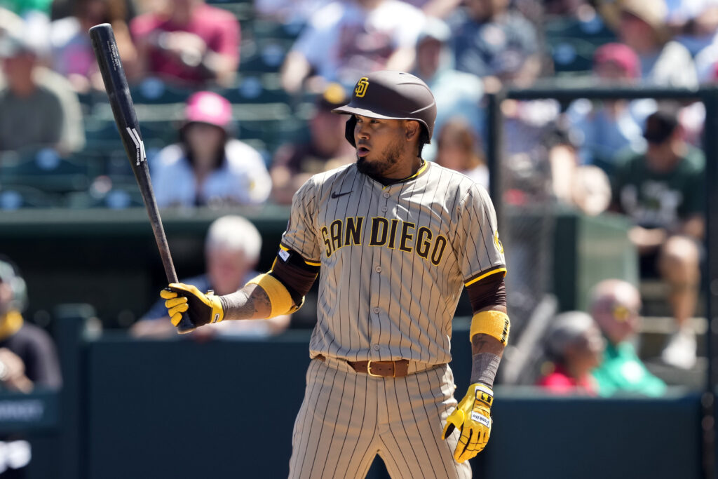 West Notes: Arraez, Padres, Leiter, Tovar, Tellez