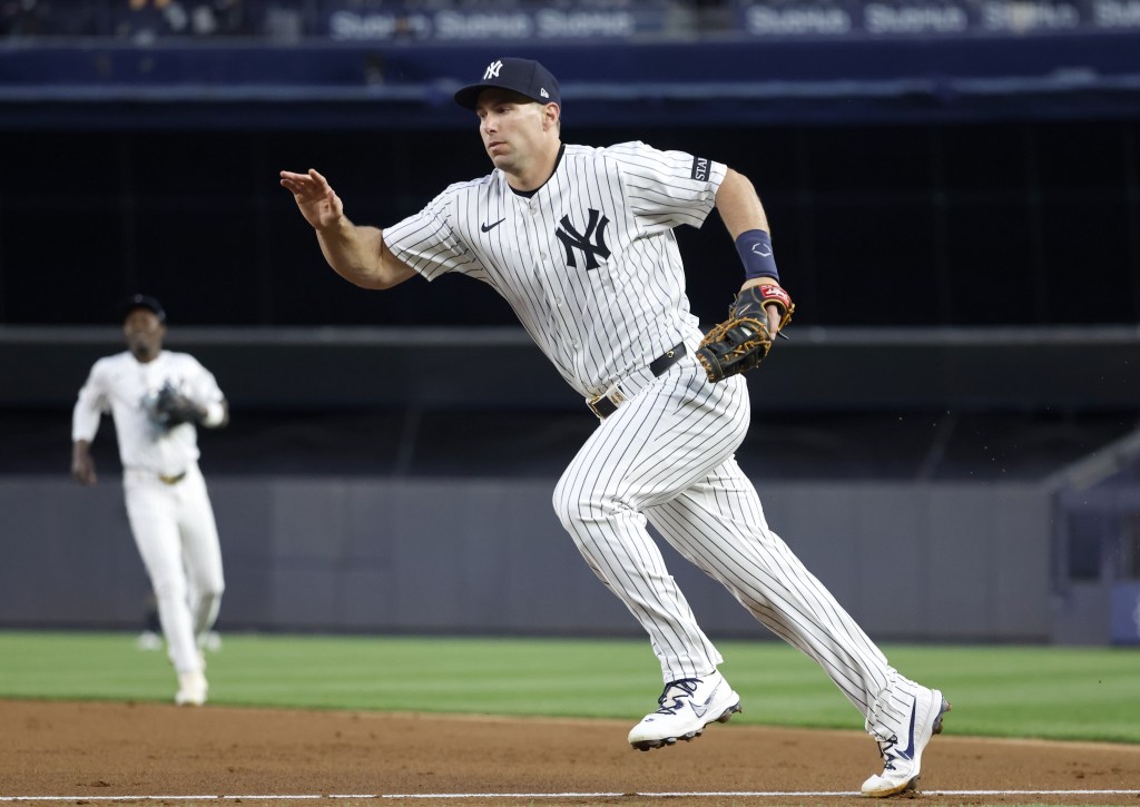 Paul Goldschmidt rushes to cover first base during the Yankees' 4-2 loss to the Blue Jays on April 25, 2025.