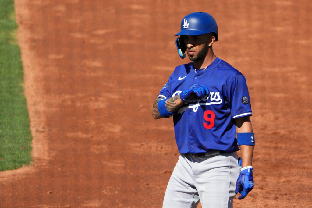 Eddie Rosario Elects Free Agency