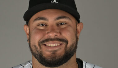 White Sox Re-Sign Omar Narvaez To Minor League Deal