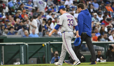 A.J. Minter Exits With Triceps Soreness, IL Stint Likely