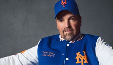 Mike Piazza Is Alive and Well and Living in Italy