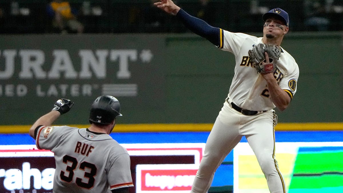 Ex-MLB player Darin Ruf sues Cincinnati Reds over serious knee injury