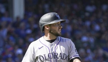 Cincinnati Reds sign utilityman Garrett Hampson to big league deal