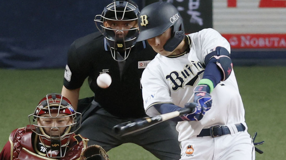 Orix's Wakatsuki hits walk-off double on NPB's Opening Day