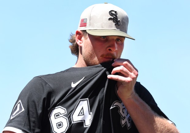 White Sox starting pitcher Shane Smith walks to the dugout after a rough second inning against the Cubs on May 16, 2025, at Wrigley Field. (Chris Sweda/Chicago Tribune)