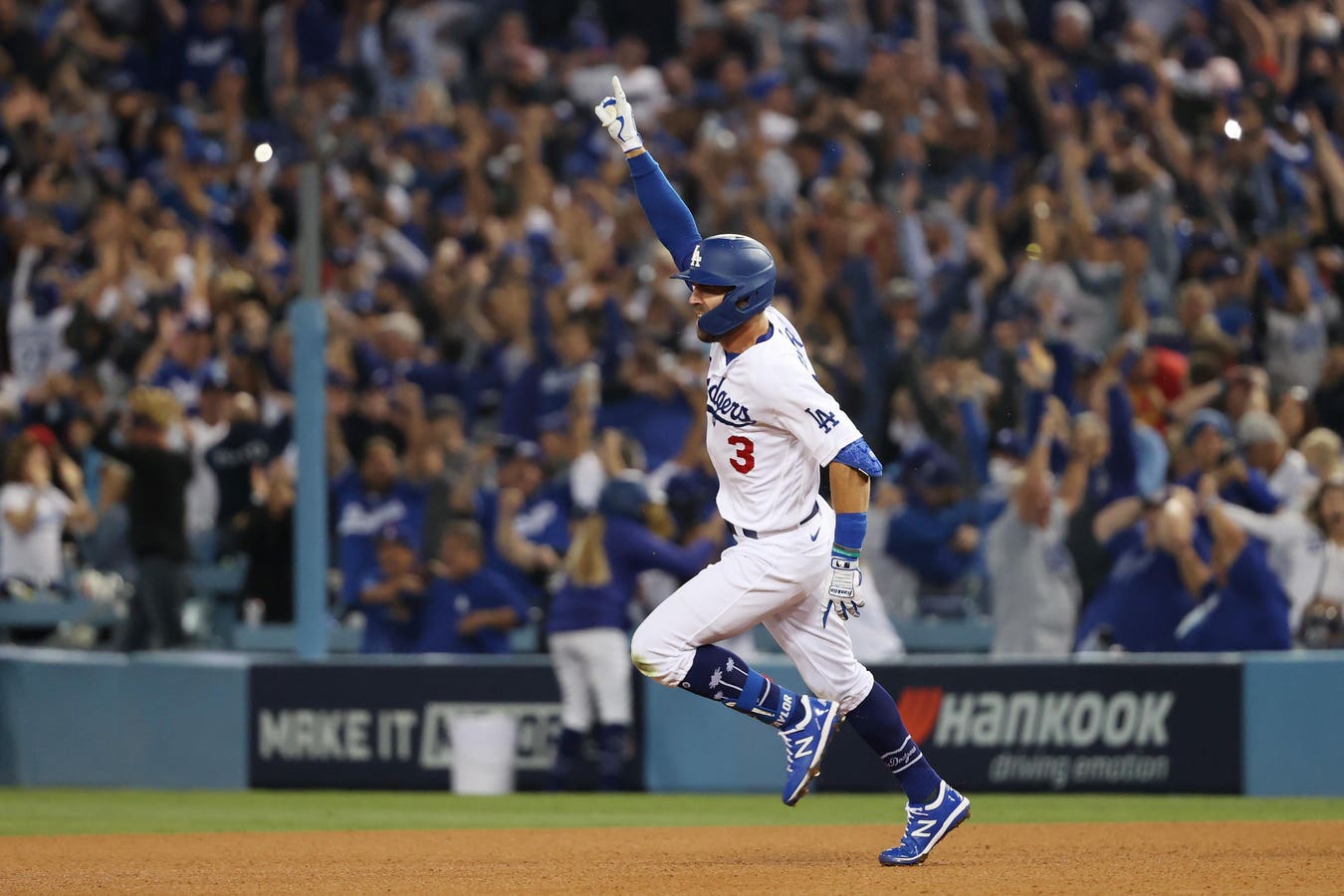 Chris Taylor’s Time With The Los Angeles Dodgers Is Officially Over