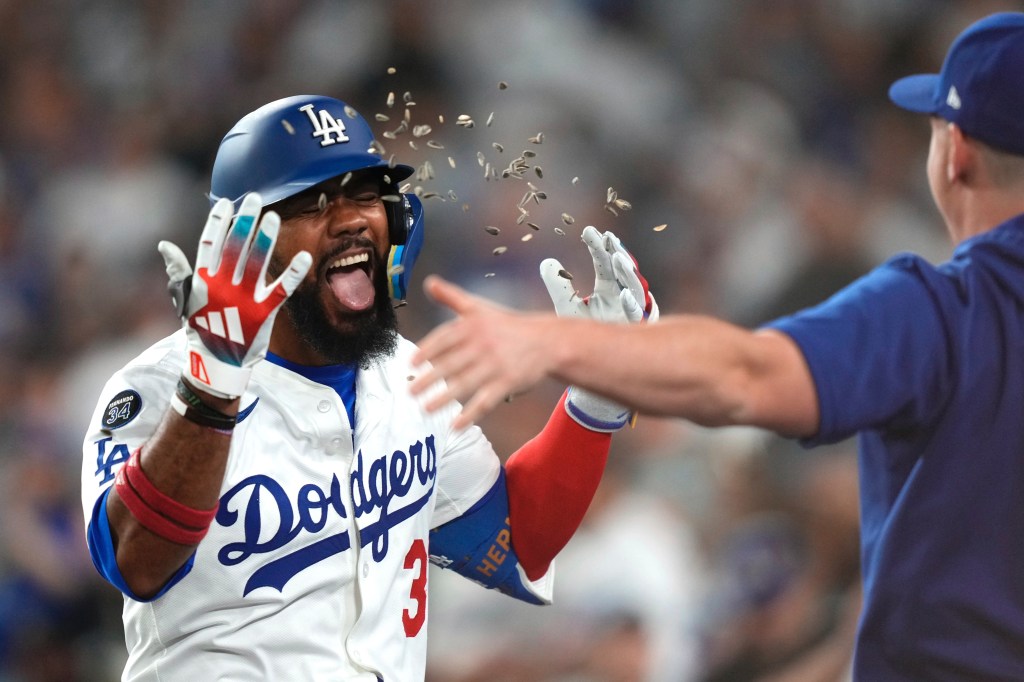 Teoscar Hernández’s 3-run homer propels Dodgers past Diamondbacks – Whittier Daily News