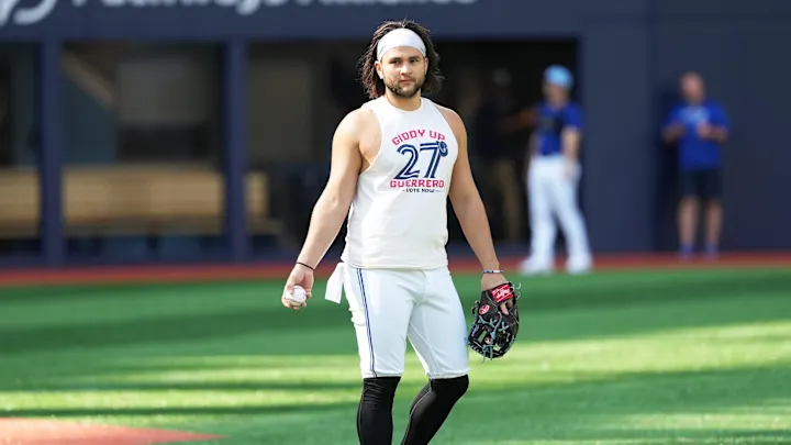 Trade offer announced between the Brewers and Blue Jays involving Bo Bichette
