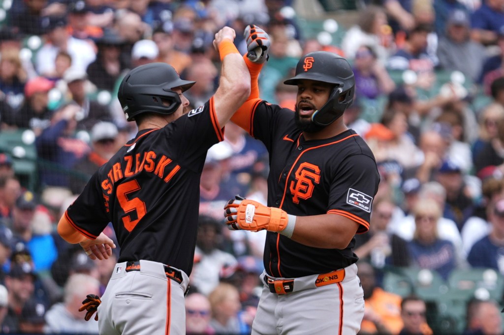 Giants can't get key hit, are swept by Tigers despite three-run lead