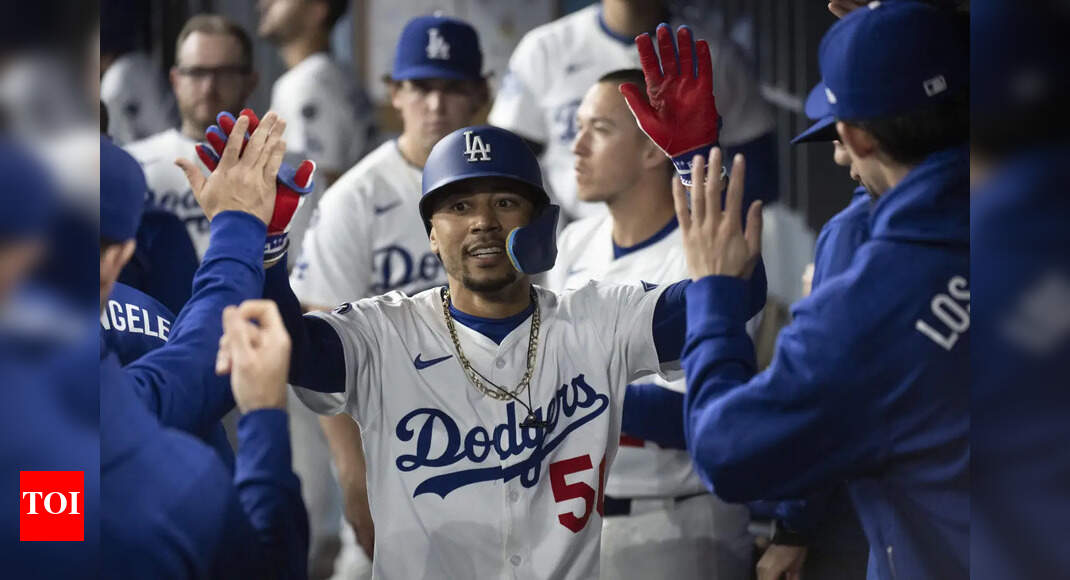 Mookie Betts suffers bizarre toe injury, sidelined for Dodgers' high-stakes Yankees series opener | MLB News