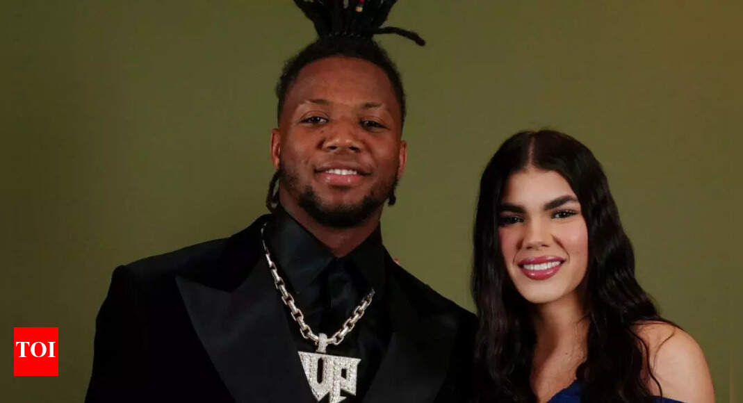 Ronald Acuna Jr. performs under pressure as wife Maria Laborde cheers at Phillies game in red Braves gear | MLB News