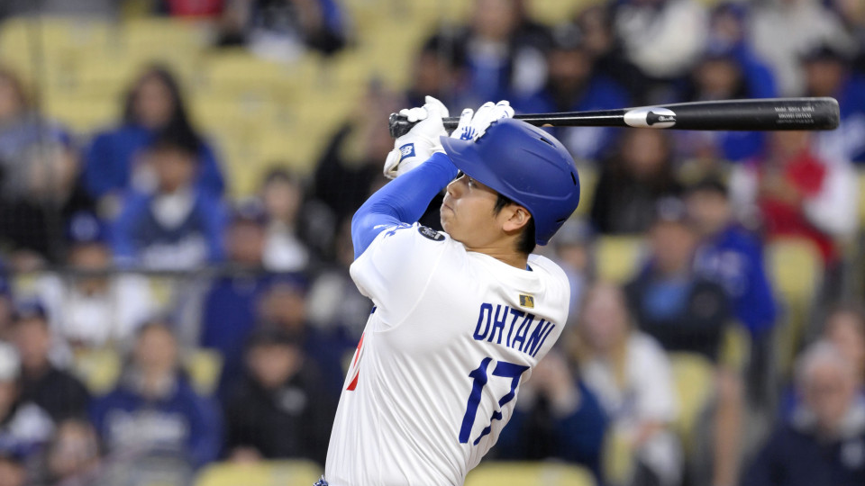 Ohtani launches 6th home run as Dodgers outgun Rockies