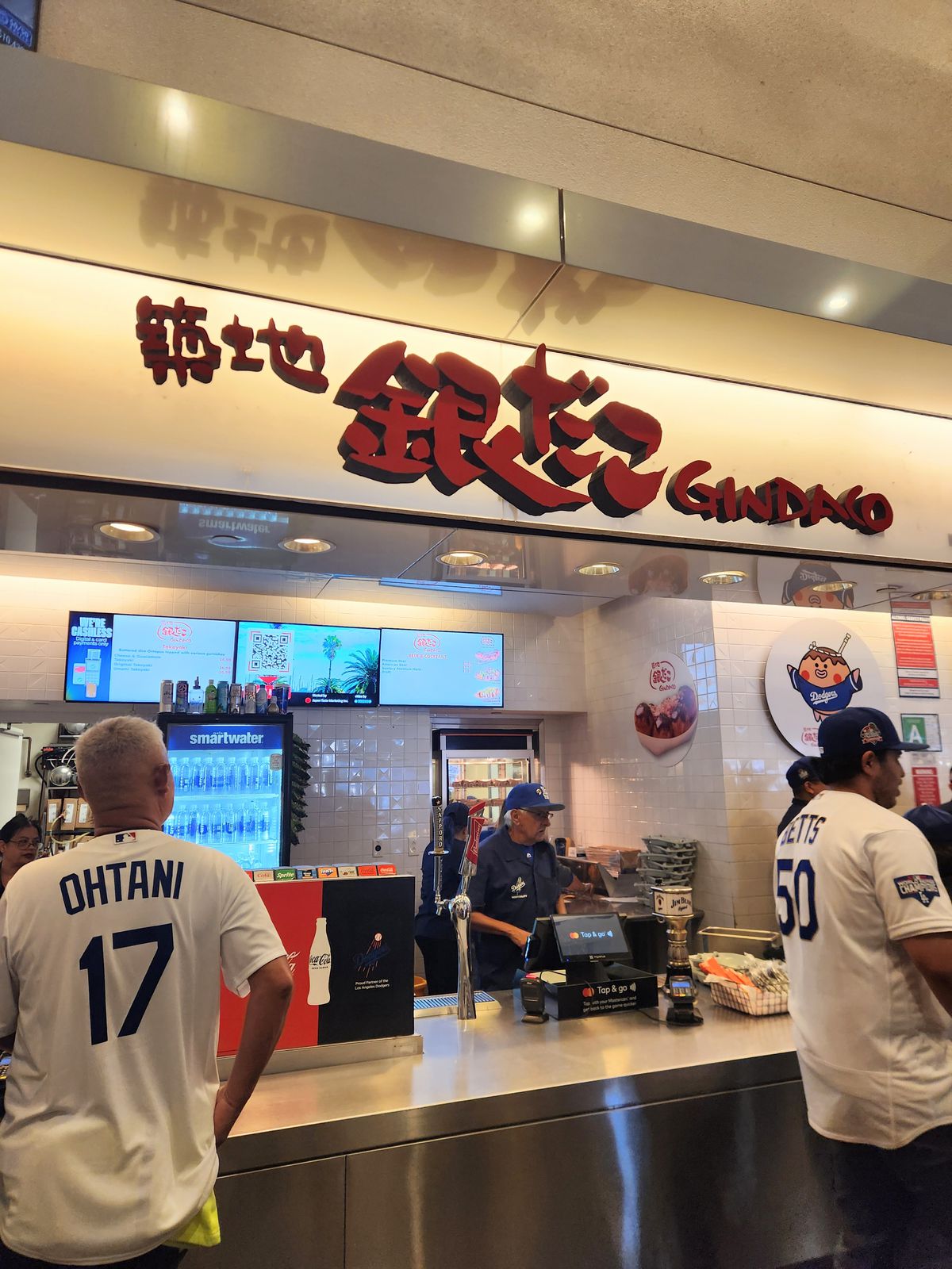 The Tsukiji Gindaco stand at Dodger Stadium.