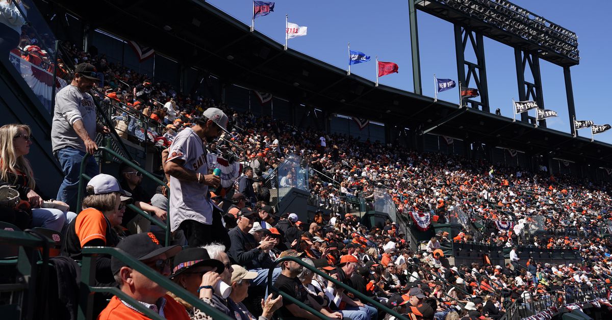 How are Giants fans feeling about the season so far?