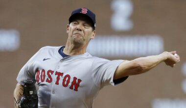 Royals sign 45-year-old pitcher Rich Hill to minor league deal