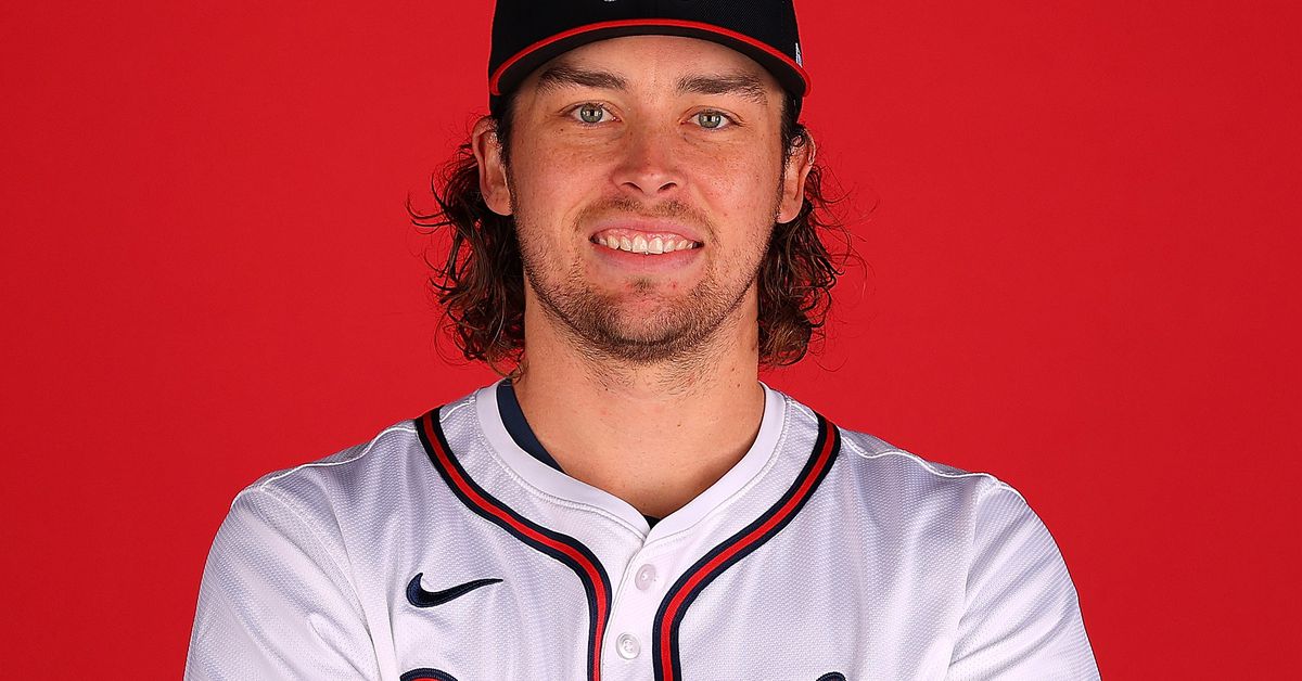 .Braves recall pitcher Dylan Dodd
