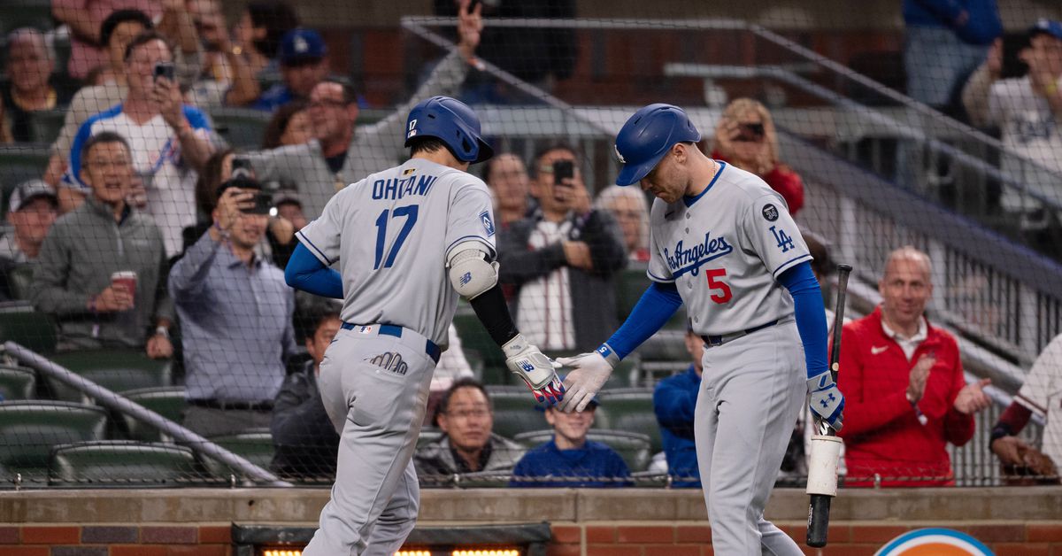 Dodgers-Diamondbacks: Shohei Ohtani, Freddie Freeman extra-base hits