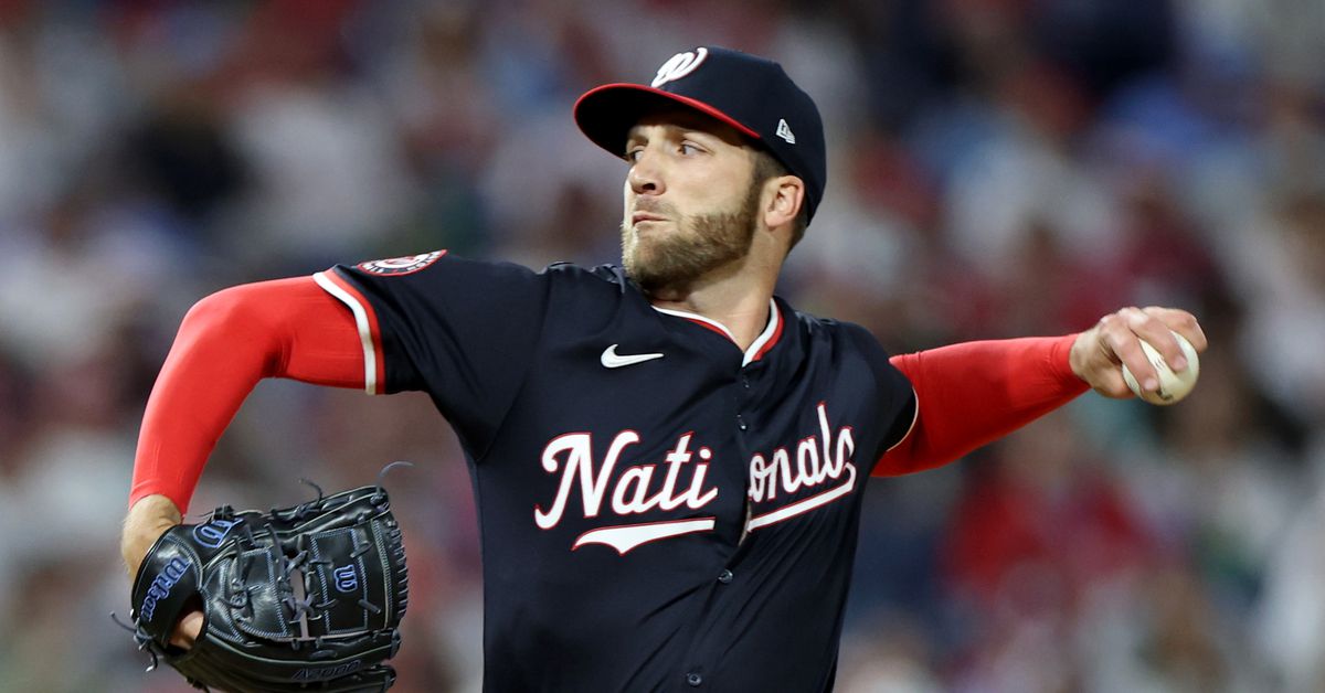 Mets sign Colin Poche to minor league deal