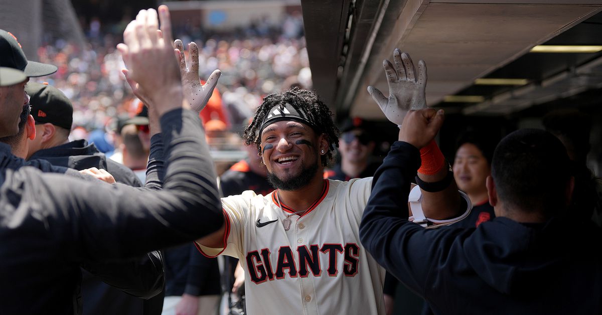 How are Giants fans feeling about the season so far?