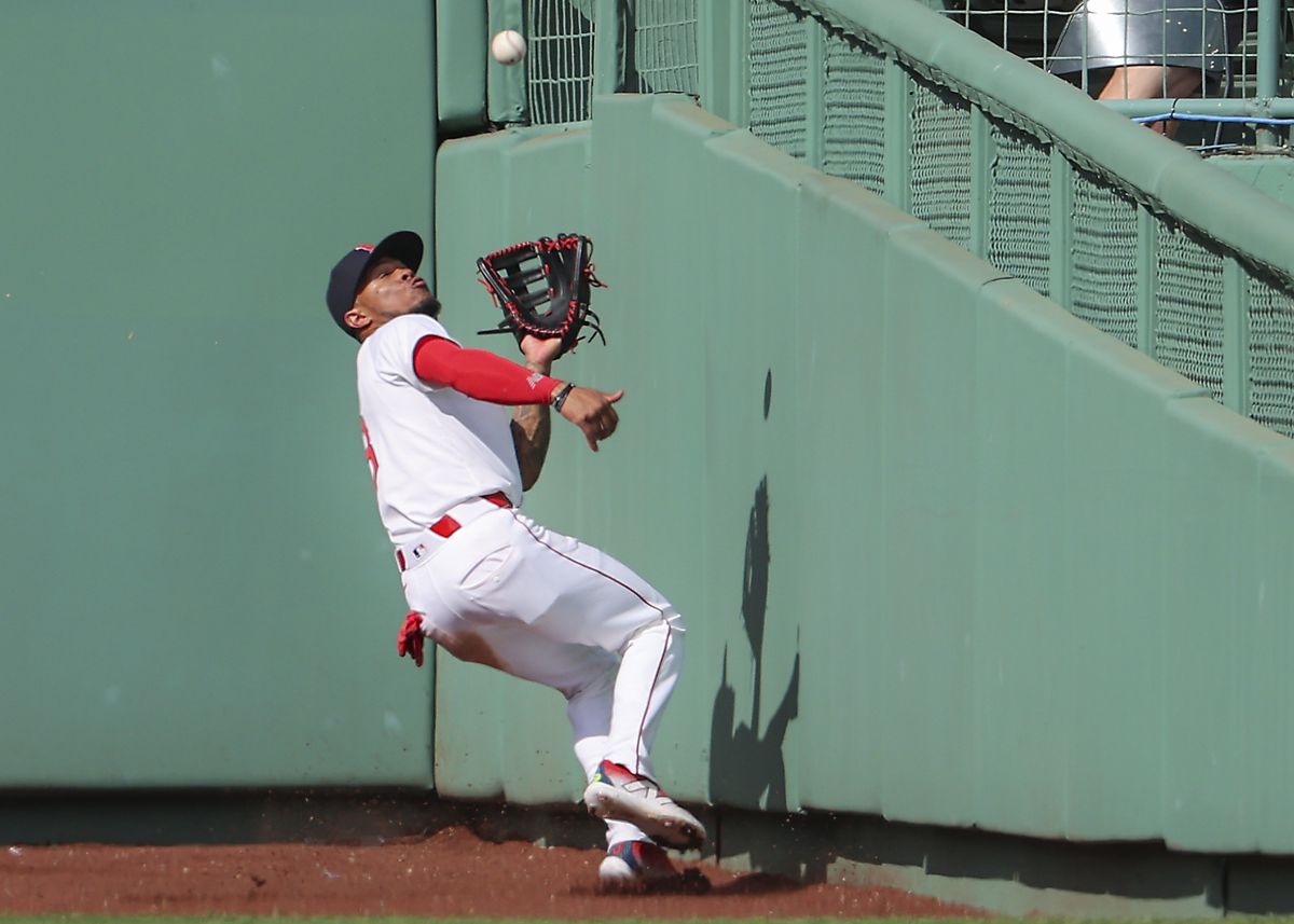 Red Sox blank Rangers in series finale at Fenway Park