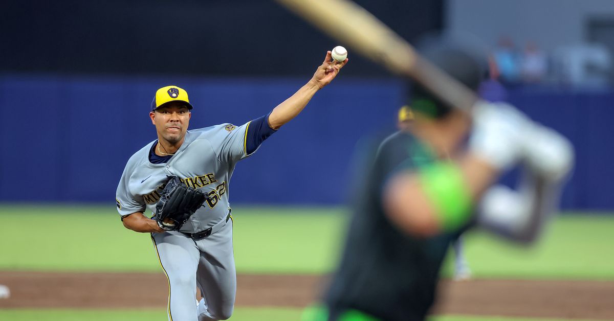 Jose Quintana to IL with shoulder issue