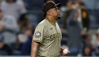 Padres bullpen implodes in loss to Yankees