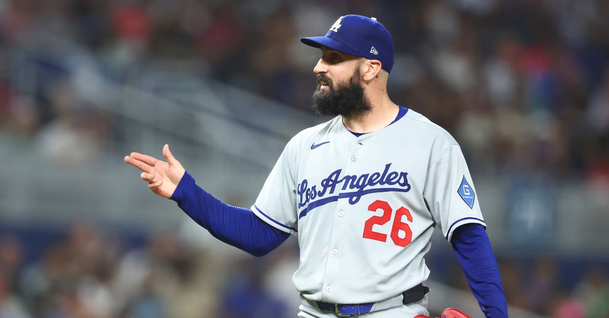 Dodgers at Diamondbacks game info, May 11, Chase Field, Phoenix