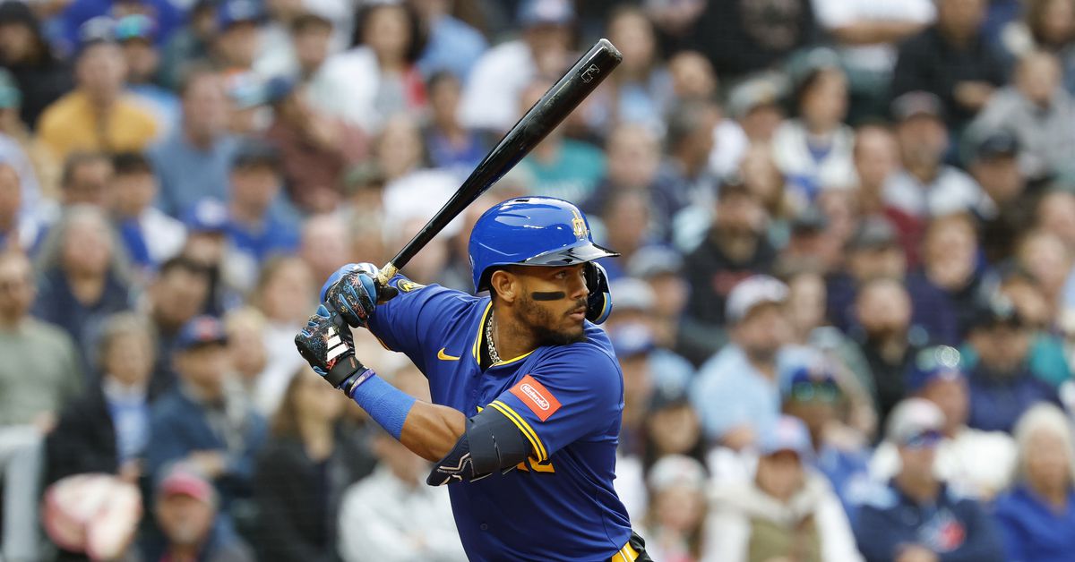 Julio Rodríguez is attacking on the first pitch