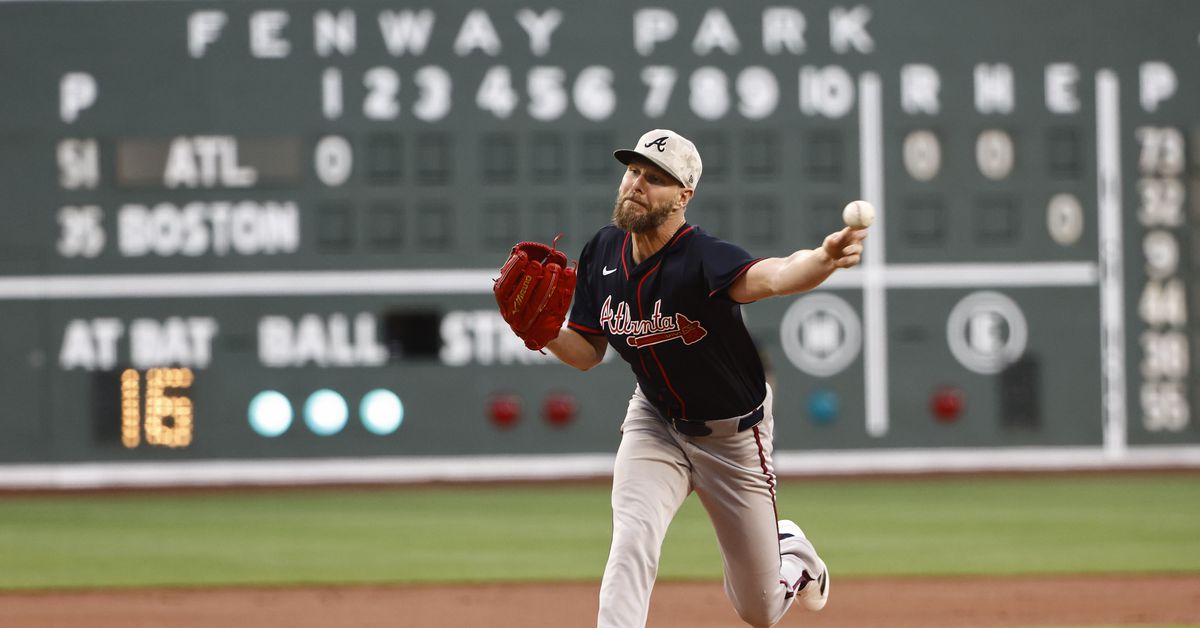 Chris Sale fares well in Fenway return as Atlanta Braves beat Boston, 4-2