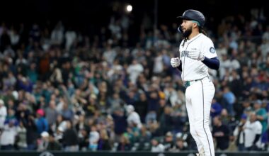Mariners stop skid with extra-innings 2-1 win over Yankees