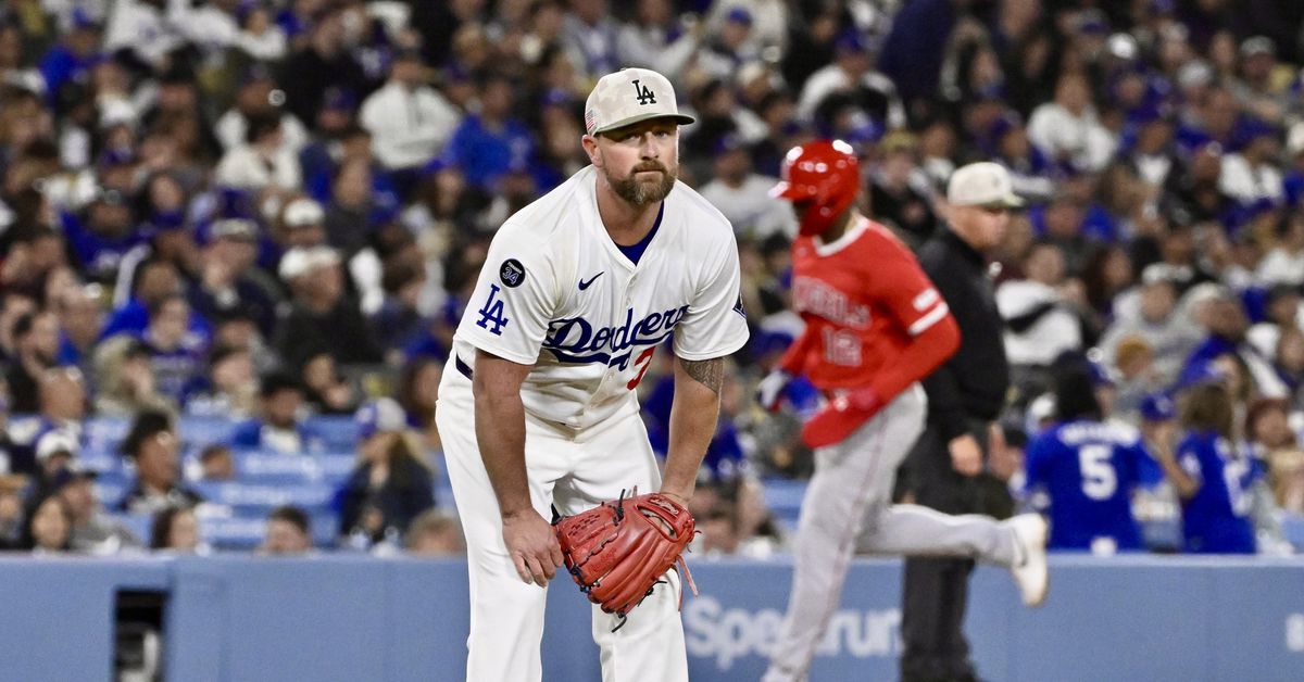 Kirby Yates injury: Dodgers RHP on IL, Lou Trivino called up