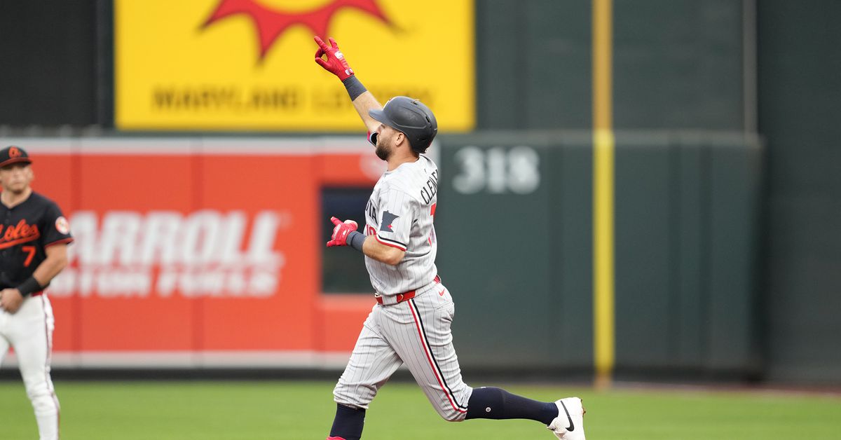 Orioles waste six-run inning, McDermott struggles in another big letdown