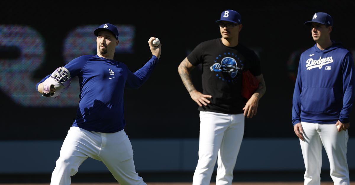 Dodgers roster: Blake Snell 60-dayIL, Ryan Loutos, Clayton Kershaw