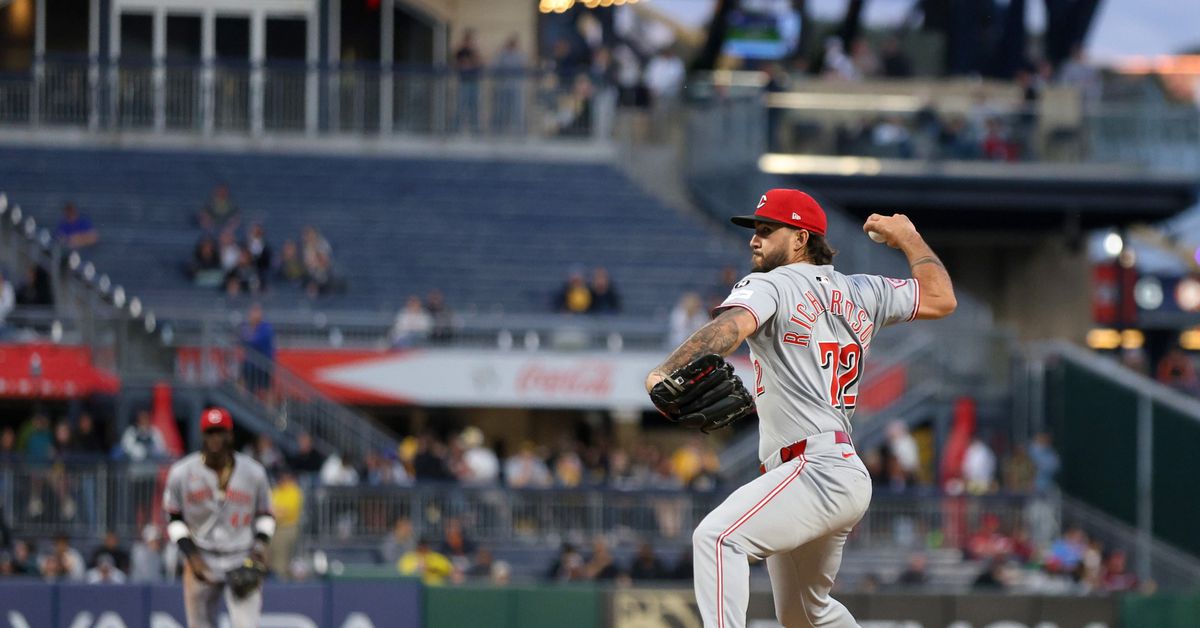 Reds option Lyon Richardson, send Christian Encarnacion-Strand out on rehab assignment