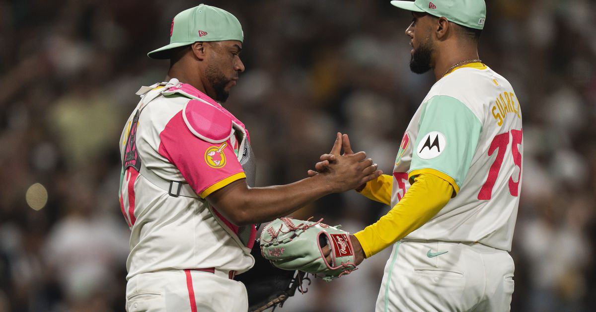 Robert Suarez gets four outs to give Padres win