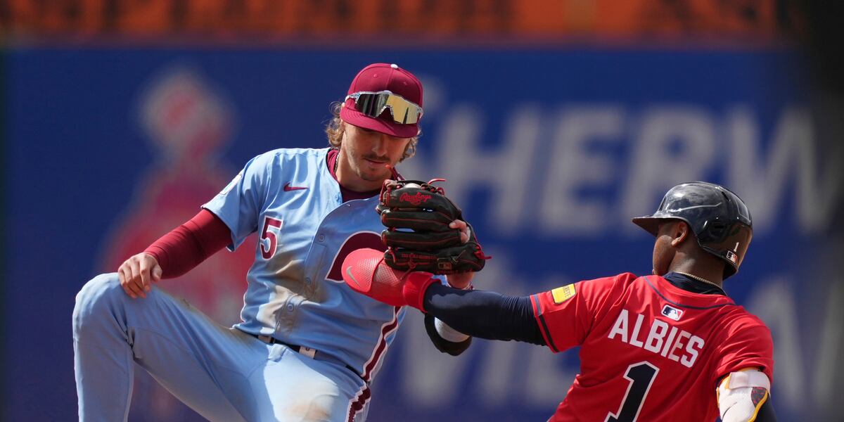 Phillies take Game 1 of doubleheader vs. Braves