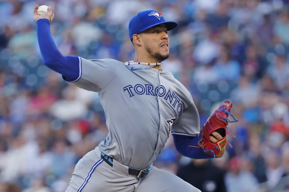 Toronto Blue Jays starting pitcher Jose Berrios (17).Bruce Kluckhohn-USA TODAY Sports
