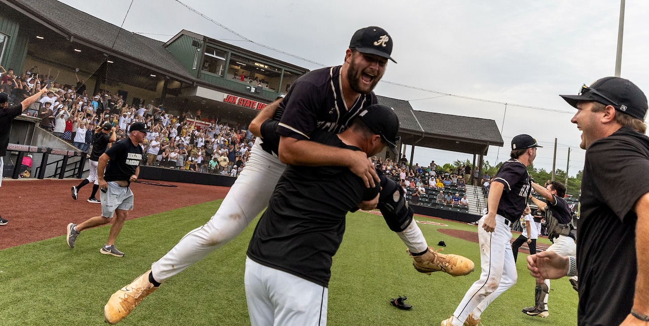 JaQuan Reeder’s throw helps Hackleburg down Leroy for Class 1A state baseball title