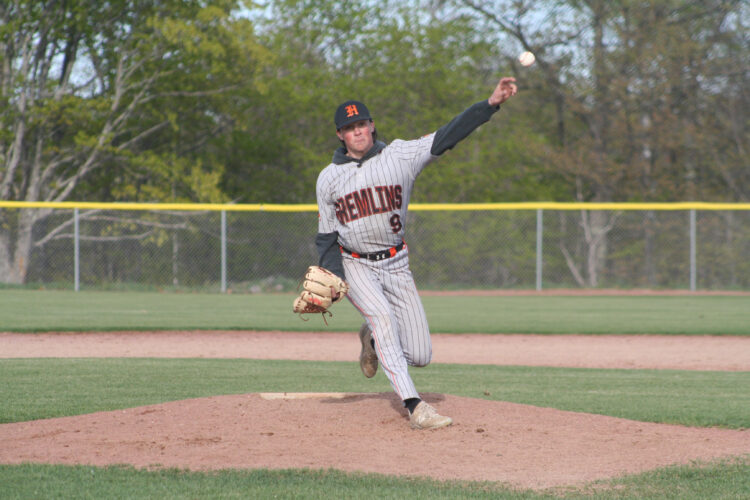 Flivvers outpace Gremlins on baseball diamond | News, Sports, Jobs