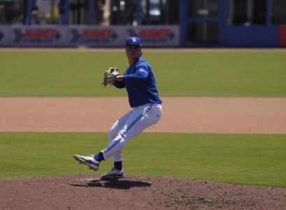 Blue Jays have a pitcher in their system who throws 102 MPH. #BlueJays #Martin #Dunedin