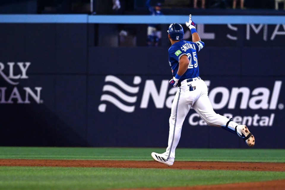 The Toronto Blue Jays announce concerning injury update regarding Anthony Santander