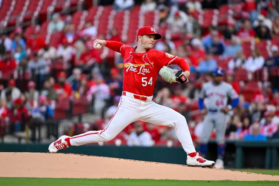 St. Louis Cardinals starting pitcher Sonny Gray (54) pitches against the New York Mets during the first inning at Busch Stadium.Jeff Curry-Imagn Images