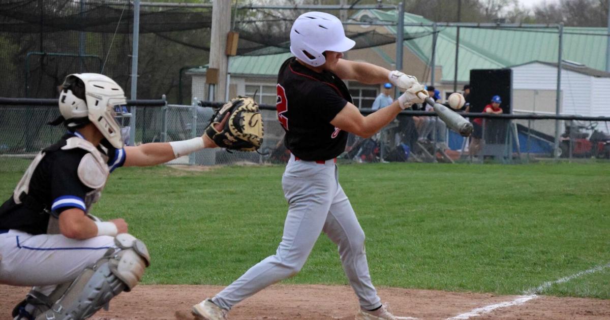 Saukees rally in the fifth to defeat Bullets in regional semifinal | Sports