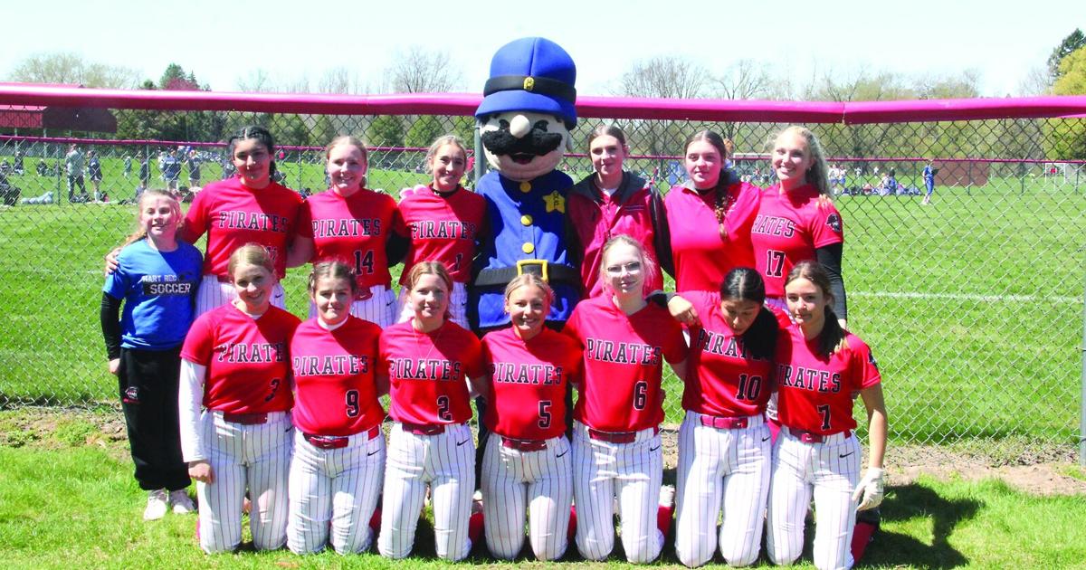 Hart softball splits doubleheader in BC Pizza tourney | Oceana's Herald-Journal