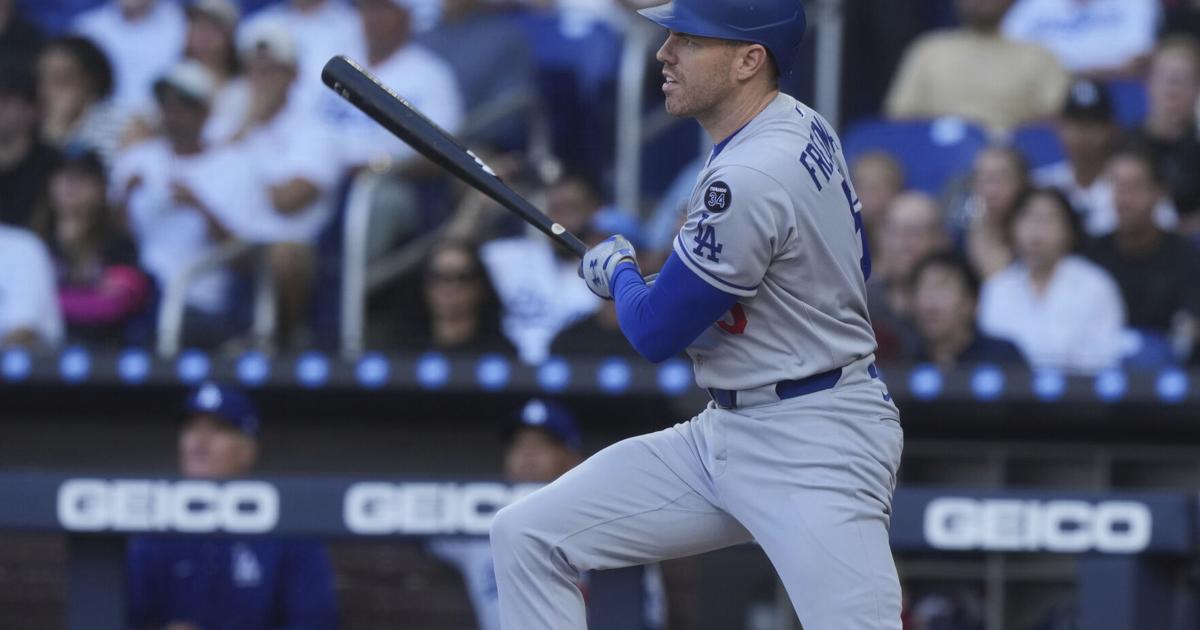 Freeman's bases-loaded triple helps Dodgers beat Marlins 10-1 | Sports