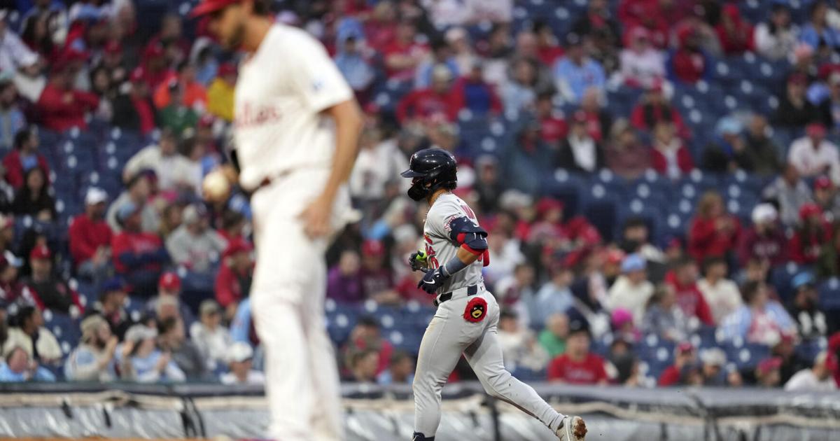 Feisty Cardinals thunder back to clobber Phillies 14-7 in nightcap, split doubleheader