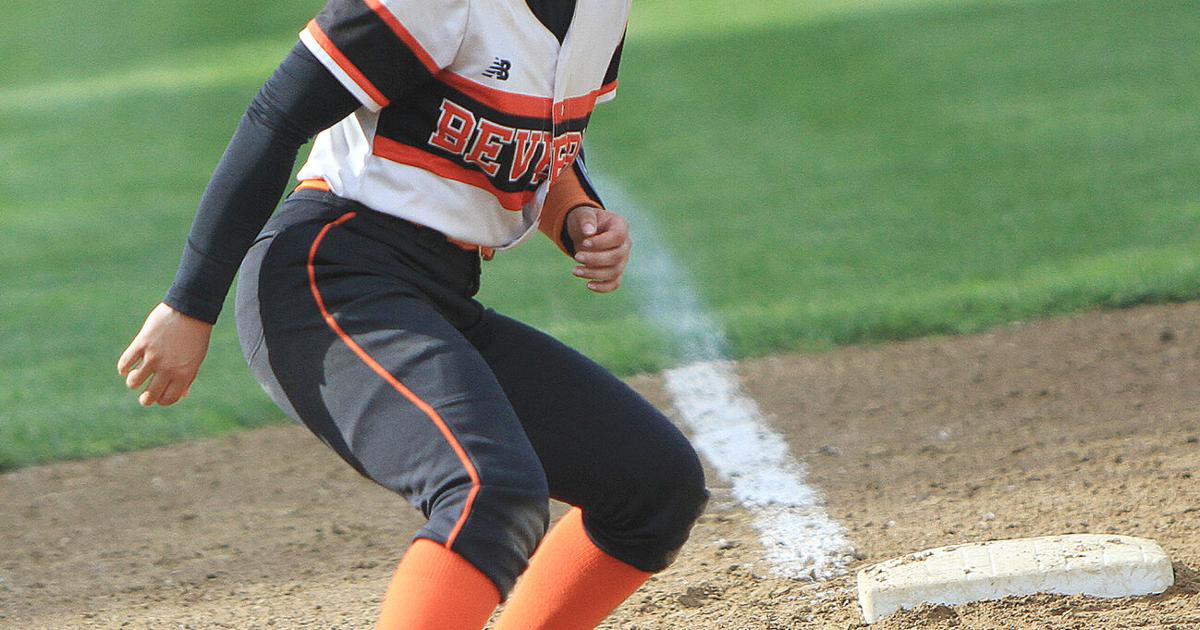Softball playoffs: Ace pitchers, sluggers hope to carry spark deep playoff runs | Sports