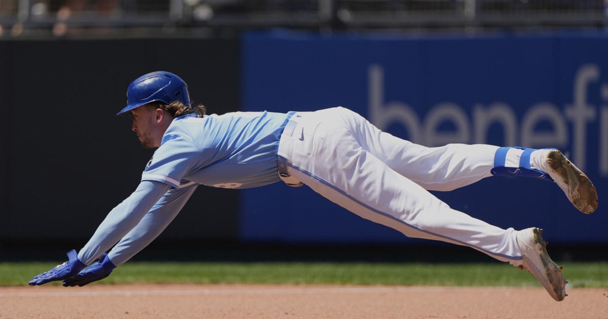 Waters' pinch-hit triple in the 7th inning sparks Royals to 2-1 victory over Cardinals | Sports